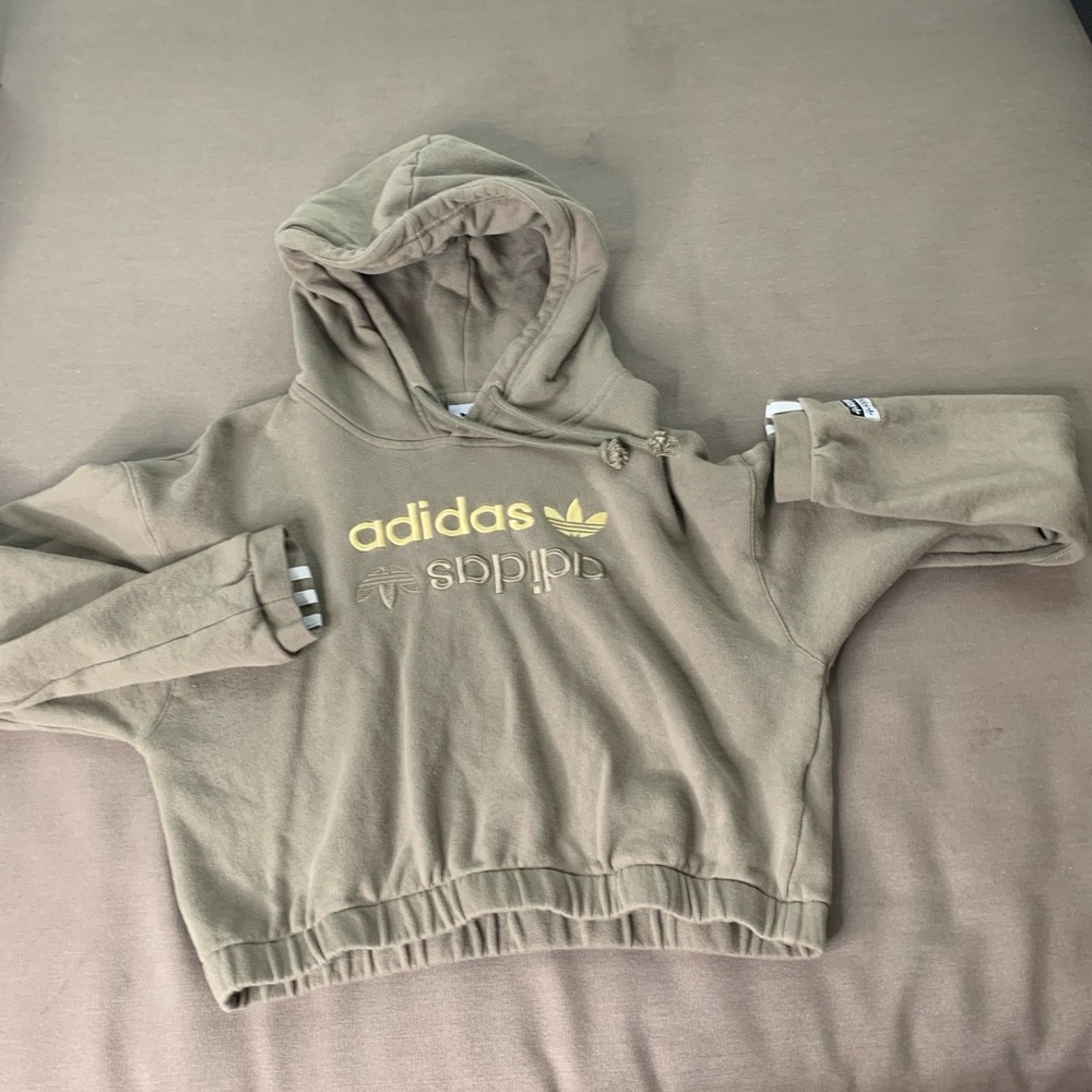 Adidas “New Crop Sweatshirt”
